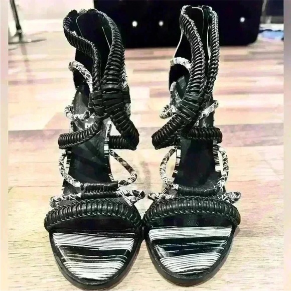 L.A.M.B. Black White Gladiator Heels Sandals Sz. US7.5 - Picture 2 of 4